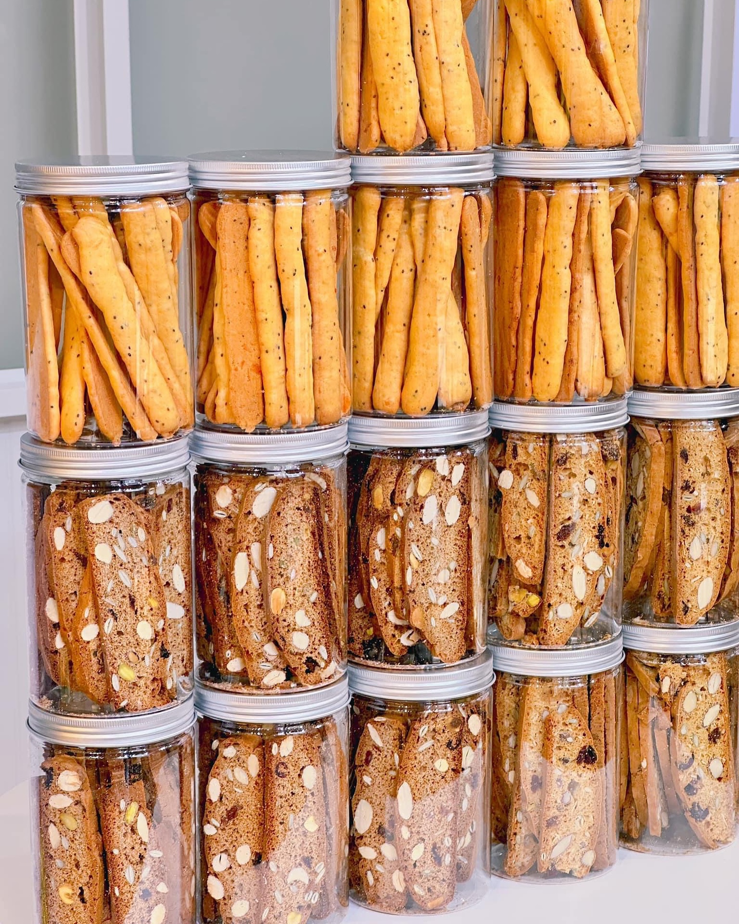 [🆕🇻🇳] Jasmine-tiệm bánh nhỏ xinh chuyên bánh mì, bánh kem Whipping chất lượng cao 🍔 Top1Food  🍜  Tầm này là bánh kẹo luôn lên sẵn liên tục kịp giao khách nhen, cứ ib số lượng là J giao ngay cho mình ạ.

Các loại bánh khô này cả nhà thoải mái mua trữ T , shares-0✔️ , likes-0❤️️ , date-2025-01-15 23:38:42🇻🇳🇻🇳🇻🇳📰🆕