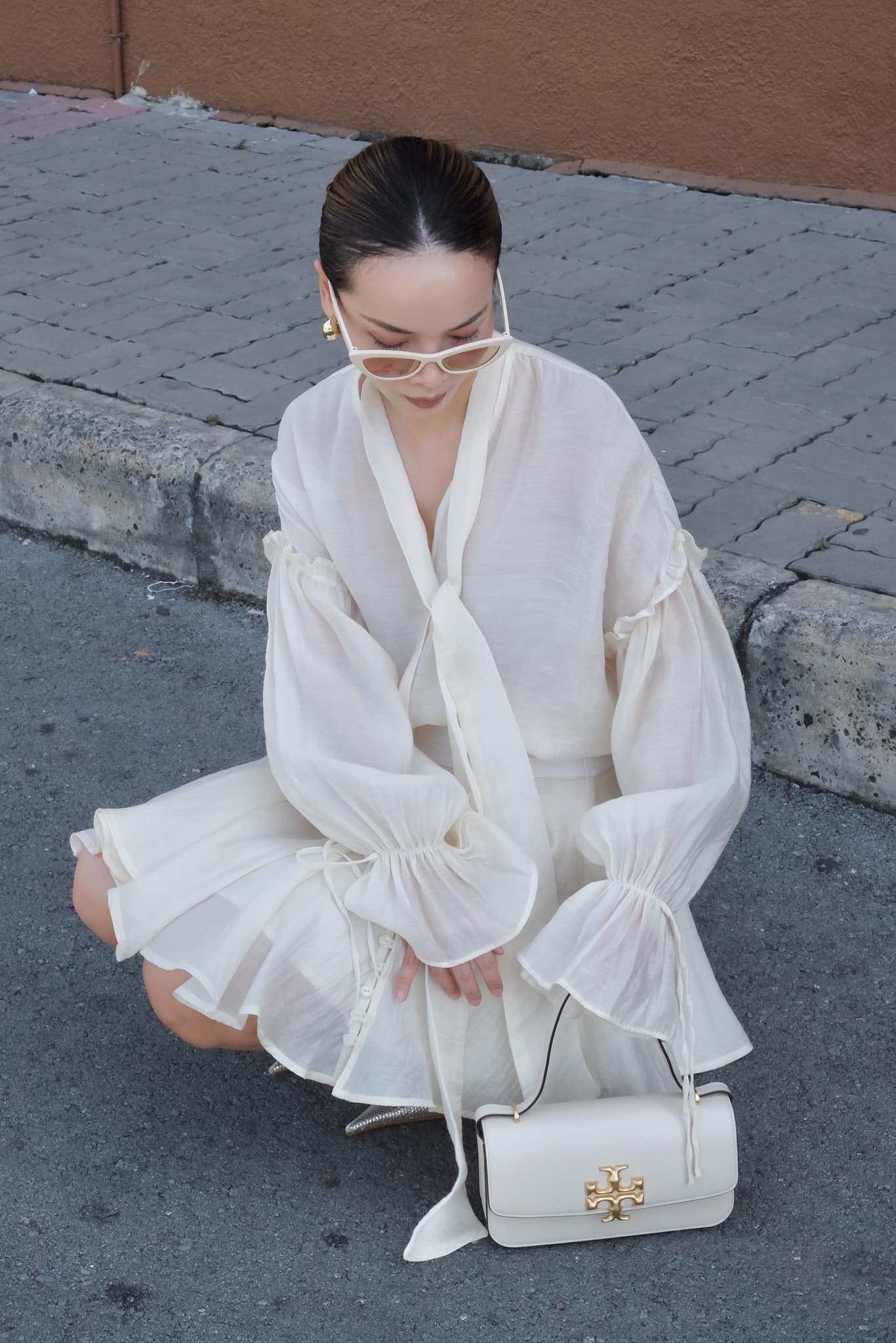 [???] SY STORE – Cửa hàng quần áo ? Top1Fashion ?  Phong cách thời trang thanh lịch cho cô nàng hiện đại, thiết kế thanh thoát, tinh tế với 2 màu trung tính #Nâu và #Kem tôn lên vẻ đẹp thanh lịch cho quý cô , shares-3✔️ , likes-11❤️️ , date-2025-01-17 18:08:02????????