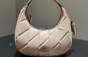 [🆕🇻🇳] Wellcome to CHIC HOUSE by CHIC VNXK 👕 Top1Fashion 👗  Dáng túi hobo mini đang cực kỳ hot
𝐂𝟎.¥.𝐂𝐇 𝐂¥𝐑𝐌€𝐍  𝐌𝐢𝐧𝐢 𝐁𝐚𝐠
Thiết kế nhỏ gọn, độc đáo mà cực dễ phối. Chất liệu da rất mềm mại và bền bỉ, miệng túi có d , shares-0✔️ , likes-0❤️️ , date-2025-01-17 22:52:39🇻🇳🇻🇳🇻🇳📰🆕