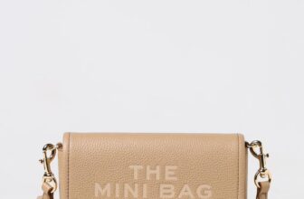 [???] Giày xuất khẩu, giày trẻ em xuất khẩu, giày xuất khẩu nam nữ  ? Top1Fashion ?  Đợt này giá tốt hơn ạ
1tr900k ạKt : ngang 20 cao 10 đáy 4cm
, shares-0✔️ , likes-3❤️️ , date-2025-01-17 17:44:15????????