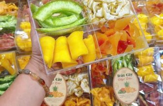 [🆕🇻🇳] Siêu Thị Hàng Tiêu Dùng – Bếp hương béo 🍔 Top1Food  🍜 SET TRÁI CÂY LỤC VỊ CAO CẤP1 HỘP 500gr #135kXoài sấy dẻo loại 1
Mít sấy dẻo nguyên chất
Vỏ bưởi sấy đường phèn
Đu đủ sấy dẻo
Ổi xá lị muối ớt
Vỏ bư , shares-0✔️ , likes-0❤️️ , date-2025-01-18 20:25:08🇻🇳🇻🇳🇻🇳📰🆕