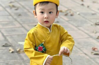 [🆕🇻🇳] Baby Closet luôn muốn được đồng hành cùng các mom chăm sóc, bảo vệ và yêu thương các con 🧑‍🧒❤️️👶⭐️ Hàng đáp kho trễ
Set bánh chưng Vàng chất áo tafta, quần linen thun co giãn kèm tag treo áo hình bánh chưng xinh xắn.
Giá gốc 239k/ set SALE NHANH còn 1 , shares-1✔️ , likes-3❤️️ , date-2025-01-22 22:07:43🇻🇳🇻🇳🇻🇳📰🆕