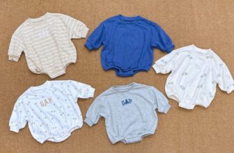 [🆕🇻🇳] Tom Kids – Chuyên Sỉ & Lẻ Quần Áo Trẻ Em Việt Nam Xuất Khẩu 😎❤️️⭐️  HÀNG XỊN GIÁ TỐT
Body đùi BabiGap phom to  . Việt Nam xuất Nhật dư xịn.* Chất thun da cá cotton organic mềm mại, an toàn cho da bé.
* Mẫu mới hãng đ , shares-0✔️ , likes-2❤️️ , date-2025-01-23 23:01:26🇻🇳🇻🇳🇻🇳📰🆕