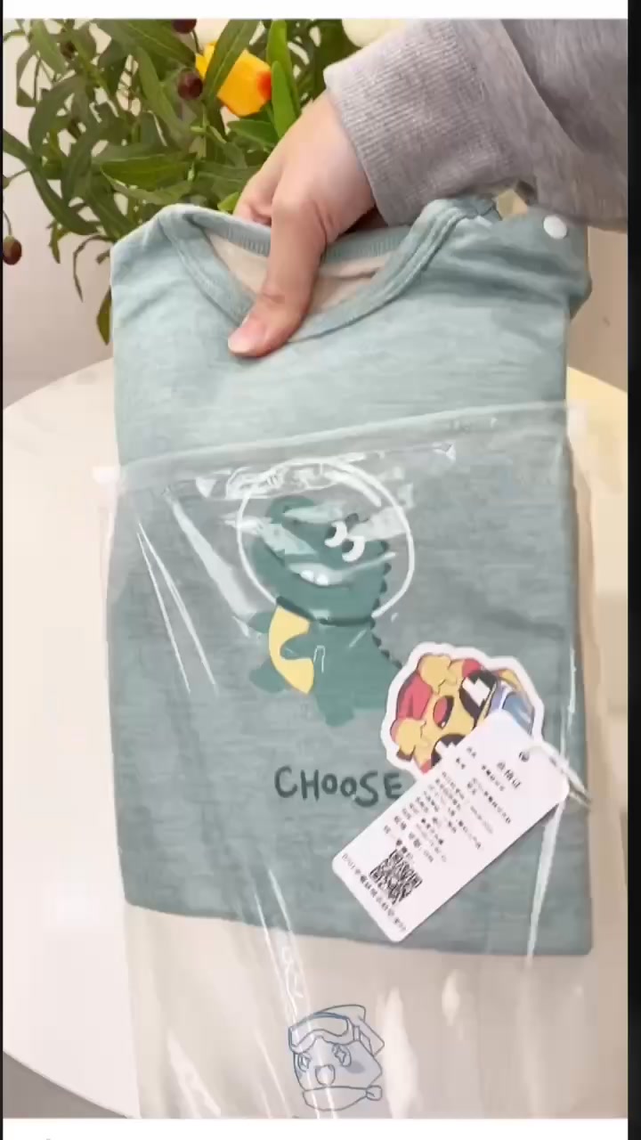 [🆕🇻🇳]  Made By Hằng – chuyên đồ len hanmade 🧑‍🧒❤️️👶⭐️ Bộ liền thân lót nỉ mềm ấm,màu xanh min cưng xỉu 
 , shares-0✔️ , likes-1❤️️ , date-2025-01-17 21:03:05🇻🇳🇻🇳🇻🇳📰🆕