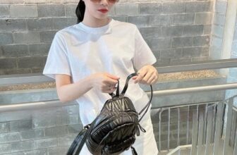 [???] ELIS Shop vnxk – 12 thiên hộ dương p1 Q. Gò vấp HCM  ? Top1Fashion ?  Basic mặc quanh năm
Siêu phẩm áo trơn hiệu Teenie Weenie xuất Hàn chuẩn chỉnh, chất thun 100% cotton dày dặn không dão, cổ bo dệt sang đẹp xuất sắc luôn  , shares-0✔️ , likes-1❤️️ , date-2025-01-22 21:29:33????????