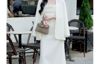 [🆕🇻🇳] 2Fleurs – You can have anything you want if you dress for it 👕 Top1Fashion 👗  Tone Đỏ và Đen đã có rồi, vậy làm sao thiếu được tone Trắng cho dịp cuối năm phải không các nàng. Hô biến cô nàng 𝟐𝐅𝐥𝐞𝐮𝐫𝐬 trở nên quý phái và thanh thuần v , shares-0✔️ , likes-2❤️️ , date-2025-01-22 21:52:58🇻🇳🇻🇳🇻🇳📰🆕