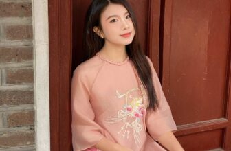 [🆕🇻🇳] Kate By Linh Nguyen – Kim Mã 😎❤️️⭐️ 𝐅𝐞𝐞𝐝𝐛𝐚𝐜𝐤 𝐚́𝐨 𝐝𝐚̀𝐢 𝐇𝐚̣𝐜 𝐕𝐮̃: 𝑆𝑎̆́𝑐 ℎ𝑜̂̀𝑛𝑔 𝑡𝑢̛̣𝑎 𝑐𝑎́𝑛ℎ ℎ𝑜𝑎 𝑏𝑢𝑛𝑔 𝑛𝑜̛̉ 𝑔𝑖𝑢̛̃𝑎 𝑡𝑟𝑜̛̀𝑖 𝑋𝑢𝑎̂𝑛
Nàng thơ Kate diện Hạc Vũ trong ngày nắng đẹp nhất ghi trọn nét yêu , shares-2✔️ , likes-3❤️️ , date-2025-01-22 02:43:23🇻🇳🇻🇳🇻🇳📰🆕