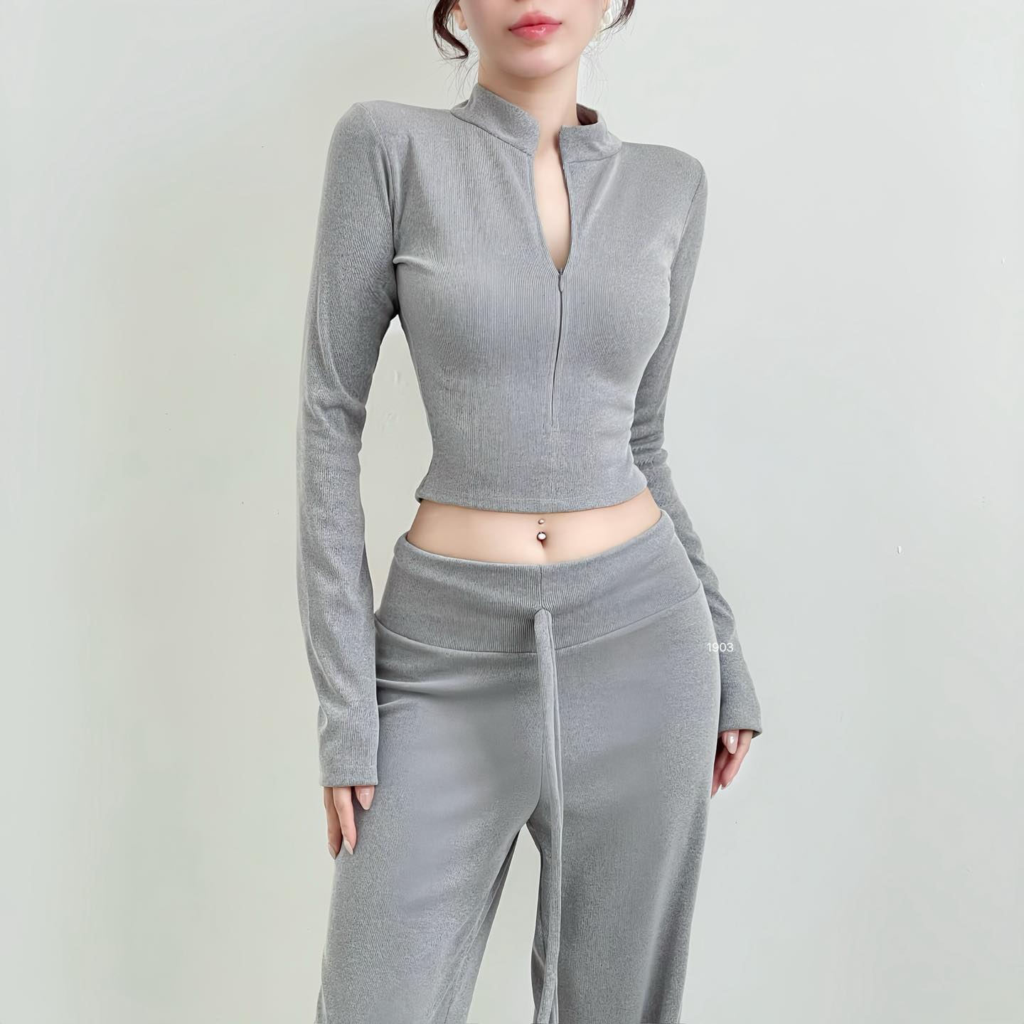 [???] Sarah Shop  ? Top1Fashion ?  Các chị em về quê lạnh mà chưa kịp mua đồ dài thì inbox em book grab ship liền nhé
, shares-0✔️ , likes-0❤️️ , date-2025-01-22 16:53:10????????