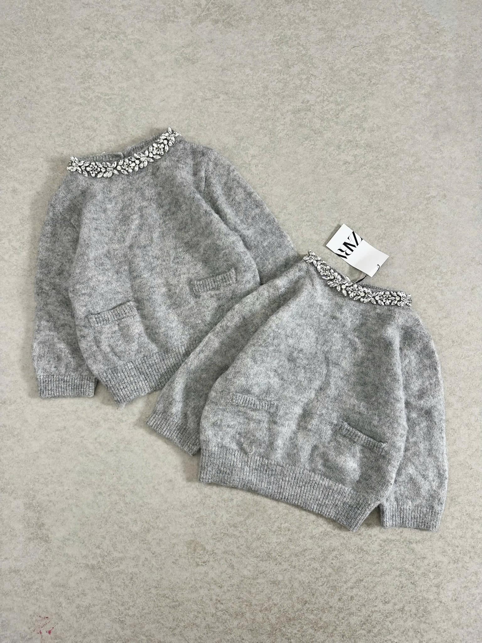 [🆕🇻🇳] Jang Store – Chuyên đồ trẻ em cao cấp 😎❤️️⭐️ Set áo yếm thiết kế tiện lợi dễ dàng mix match cho bé đi chơi
Chất liệu mềm mại dễ chịu cho làn da của bé nên các Mom cứ yên tâm diện cho bé nha
, shares-0✔️ , likes-0❤️️ , date-2025-01-21 03:20:03🇻🇳🇻🇳🇻🇳📰🆕