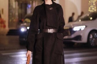 [???] Ma Chérie  ? Top1Fashion ?  5 LÝ DO NÀNG NHẤT ĐỊNH PHẢI SỞ HỮU ÁO DẠ NHÀ MA CHÉRIE
1. Dáng áo tối giản đầy tinh tế, giúp nàng nổi bật mà chẳng cần cầu kỳ.
2. Hài hoà giữa vẻ đẹp hiện  , shares-0✔️ , likes-17❤️️ , date-2025-01-24 00:15:52????????