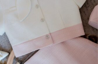 [🆕🇻🇳] LAGOM – A local brand in Viet Nam! We create styles for beautiful queens 👕 Top1Fashion 👗  𝑨 𝒃𝒆𝒂𝒖𝒕𝒚 𝒍𝒊𝒌𝒆 𝒄𝒂𝒏𝒅𝒚…Đường may khéo léo ôm sát cơ thể, 𝑷𝒆𝒕𝒂𝒍 𝑺𝒆𝒕 điểm tô cho vẻ ngoài nữ tính, thanh thoát nhưng vẫn rất hiện đại. Chi tiết nơ được 𝐋𝐀𝐆𝐎 , shares-0✔️ , likes-14❤️️ , date-2025-01-25 20:01:12🇻🇳🇻🇳🇻🇳📰🆕