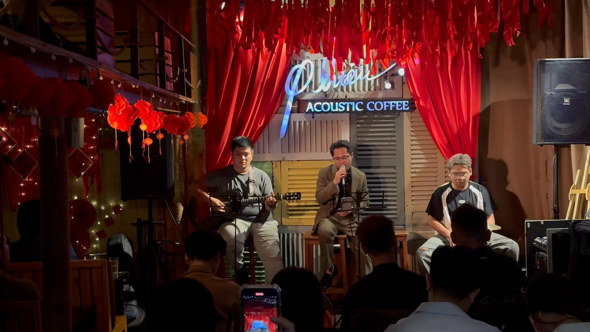 [☕️🇻🇳] Phiêu Acoustic Cafe 🥤 Top1Coffee ☕️ Video liên quan
, shares-0✔️ , likes-2❤️️ , date-2025-01-21 22:19:42🇻🇳🇻🇳🇻🇳📰🆕