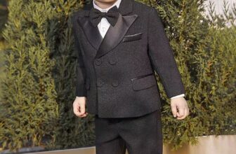 [🆕🇻🇳]  MMKID aims to bring kids the most high fashionable and high quality party design 🧑‍🧒❤️️👶⭐️ Bộ Vest Bé Trai với tone nền đen hoạ tiết vân nổi ánh kim sang trọng, mix cùng sơ mi trắng bảnh bao, chắc chắn sẽ là outfit thật tuyệt vời cho bé trong nhữ , shares-0✔️ , likes-0❤️️ , date-2025-01-24 18:12:50🇻🇳🇻🇳🇻🇳📰🆕