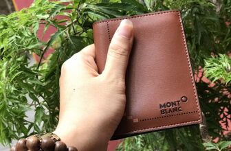 [🆕🇻🇳] Medaudo – CHUYÊN BÁN BUÔN SỐ LƯỢNG LỚN HÀNG THỜI TRANG VIỆT NAM 👕 Top1Fashion 👗  Một em ví size gọn tay 9×10,5cm, hiếm hoi có da thật mềm nhũn mà mặt mờ như này lắm. Tương sinh hòa hợp cho Mộc, Kim, Hỏa, Thổ nè. Cuối năm thay ví đổi vận , shares-1✔️ , likes-3❤️️ , date-2025-01-24 17:22:50🇻🇳🇻🇳🇻🇳📰🆕