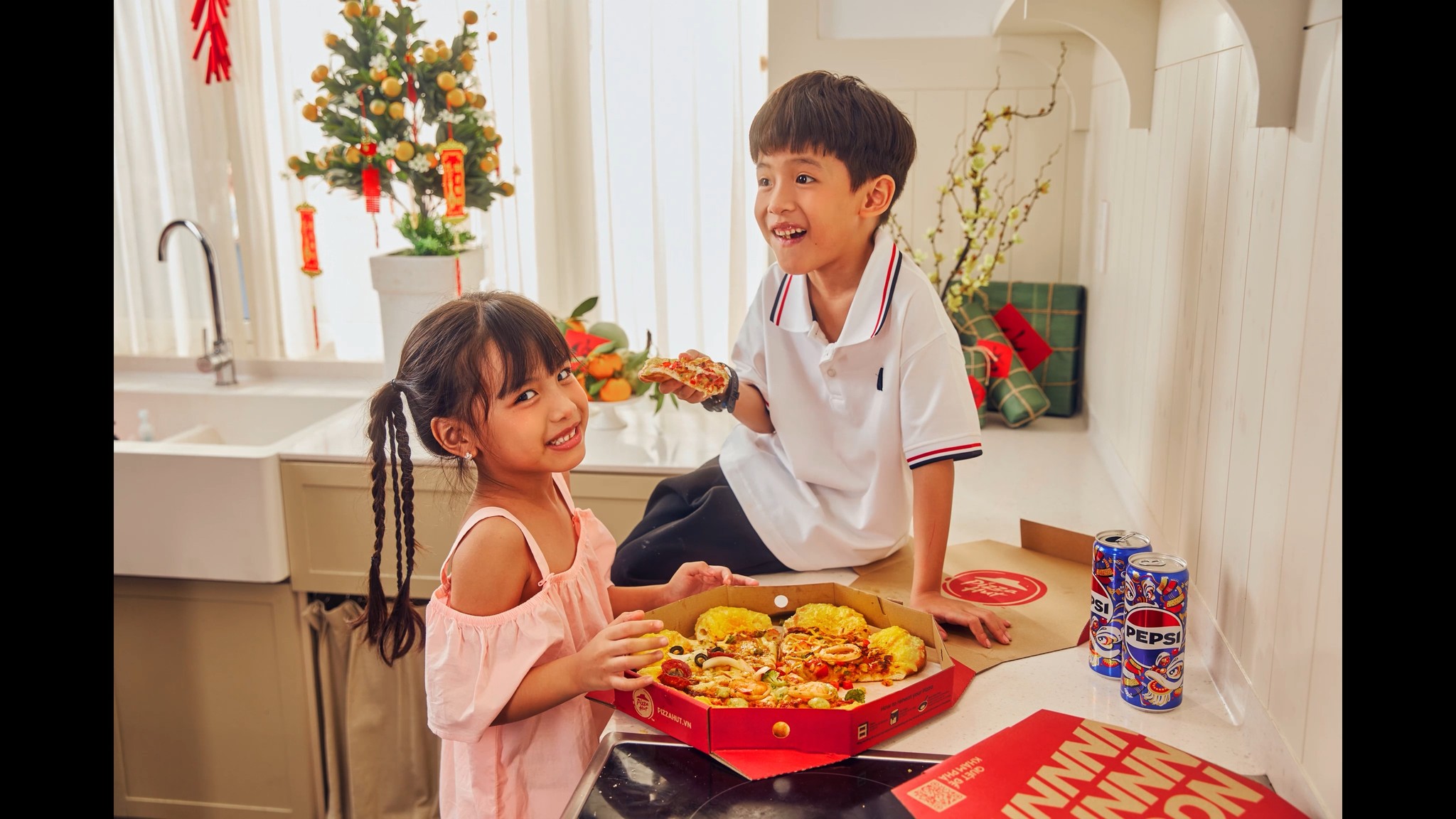 [🆕🇻🇳] H’allure – “If you’re an open book, there’s no allure.” – Alexander McQueen 👕 Top1Fashion 👗  𝐄𝐌𝐁𝐑𝐀𝐂𝐈𝐍𝐆 𝐆𝐄𝐍𝐓𝐋𝐄 𝐆𝐑𝐀𝐂𝐄Soft pink tones meet delicate textures in the Amity Set. Perfectly crafted for those who treasure elegance and subtlety.￼Inbox  , shares-1✔️ , likes-24❤️️ , date-2025-01-27 17:00:01🇻🇳🇻🇳🇻🇳📰🆕