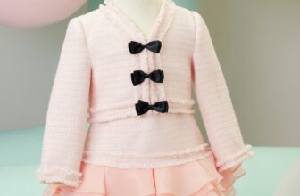 [🆕🇻🇳] HEHEHIHI – Cửa hàng nhỏ bán quần áo 🧑‍🧒❤️️👶⭐️  𝐗𝐀̉ 𝐊𝐇𝐎 𝐒𝐀𝐋𝐄 𝐋𝐎̛́𝐍 – 𝐓𝐈𝐄̂́𝐓 𝐊𝐈𝐄̣̂𝐌 𝟑𝟎𝟎𝐊 𝐕𝐎̛́𝐈 𝐒𝐄𝐓 𝐂𝐀𝐃𝐘!
Set Cady – Thanh lịch và ngọt ngào với áo khoác tweed viền tua rua tinh tế và váy xòe nhẹ nhàng, , shares-0✔️ , likes-9❤️️ , date-2025-01-27 17:05:06🇻🇳🇻🇳🇻🇳📰🆕