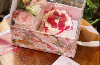 [🆕🇻🇳] Hộp giấy đựng thực phẩm, Cốc Giấy, Bát Giấy, Hộp đựng bánh sinh nhật  🎨 Top1Designs ✨  Nhẹ nhàng thế này nàng nào mà không mê cho đượcHộp Romantic gồm 2 màu Xanh và Hồng
Hoạ tiết hoa nhẹ nhàng kết hợp cùng nắp mica làm tôn lên set bánh s , shares-0✔️ , likes-3❤️️ , date-2025-01-23 20:42:39🇻🇳🇻🇳🇻🇳📰🆕