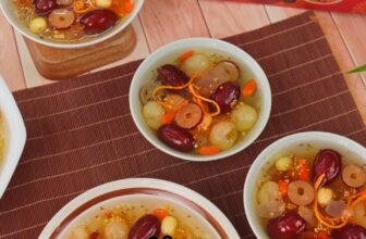 [🆕🇻🇳] Bếp Của Mẹ Onici.vn – Thực phẩm & Đồ uống 🍔 Top1Food  🍜 Tết này, quà Tết vừa đẹp vừa bổ, có chè dưỡng nhan rồi nè!Tết nhà ai không biết, chứ nhà Nị mẹ nhất định phải nấu một nồi chè dưỡng nhan 5L đãi khách. Nă , shares-0✔️ , likes-2❤️️ , date-2025-01-27 18:08:52🇻🇳🇻🇳🇻🇳📰🆕