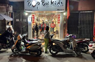 [🆕🇻🇳]  BỐP BỰ – Chuyên quần áo, giày dép, phụ kiện trẻ em cao cấp 🧑‍🧒❤️️👶⭐️ 27 Tết: Vẫn đông vui tấp nập lắmNhà e vẫn còn rất nhiều đồ đẹp để các bé diện Tết ạ ^^
, shares-0✔️ , likes-3❤️️ , date-2025-01-27 05:37:04🇻🇳🇻🇳🇻🇳📰🆕