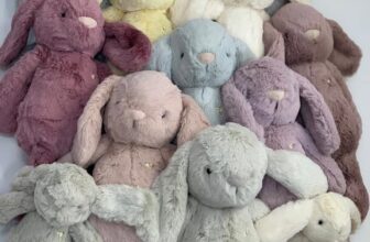 [???] Sai Gon Factory Outlet  ? Top1Fashion ?  Thú bông đáng yêu đến từ nhà 𝐉𝐚.𝐦𝐢𝐞.𝐤𝐚𝐲.  Với chất liệu an toàn, mềm mại an toàn cho trẻ em và người lớn. Với đa đạng màu sắc và mẫu thú bông như: Tuần lộc , shares-0✔️ , likes-1❤️️ , date-2025-01-24 16:00:18????????