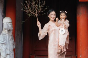 [🆕🇻🇳] Thời Trang Thiết Kế – Kate By Linh Nguyen👕 Top1Fashion 👗  𝐅𝐞𝐞𝐝𝐛𝐚𝐜𝐤 𝐚́𝐨 𝐝𝐚̀𝐢 𝐦𝐞̣ & 𝐛𝐞́ 𝐓𝐡𝐚𝐧𝐡 𝐂𝐮́𝐜
Mẹ dịu dàng, bé xinh yêu trong tà áo dài Thanh Cúc ghi trọn khoảnh khắc ý nghĩa trong dịp Tết đến Xuân về. Trên nền , shares-0✔️ , likes-23❤️️ , date-2025-01-26 02:58:35🇻🇳🇻🇳🇻🇳📰🆕