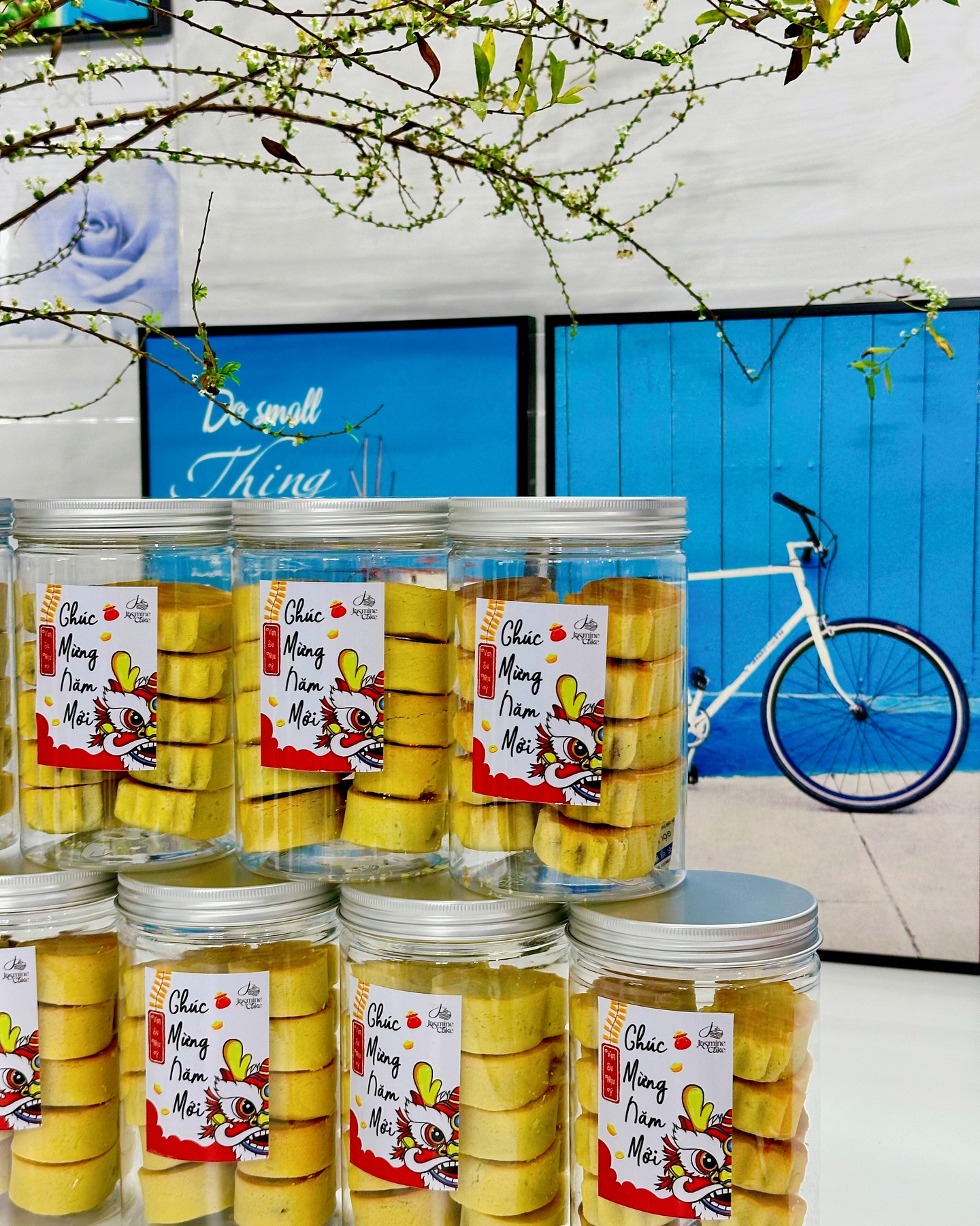 [🆕🇻🇳] Jasmine-tiệm bánh nhỏ xinh chuyên bánh mì, bánh kem Whipping chất lượng cao 🍔 Top1Food  🍜 DỨA MACCA ngày Tết đã lên kệ, chỉ còn vài box chưa chủ sau khi trả đơn đặt trước thôi ạ. Nhà mình chốt đơn nhennnn

#bakery #banhkeotet #bánhkẹotết #tet202 , shares-0✔️ , likes-1❤️️ , date-2025-01-22 01:31:43🇻🇳🇻🇳🇻🇳📰🆕