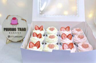 [🆕🇻🇳] Phương Thảo Bakery – Tiệm bánh 🍔 Top1Food  🍜 Các set cupcake xinh xinh
————————————
Khách chỉ cần có ý tưởng, tiệm sẽ hỗ trợ thiết kế thật đặc biệt .
Ưu đãi 3% cho bánh 2 tầng, cũng như khách , shares-0✔️ , likes-4❤️️ , date-2025-01-26 07:47:31🇻🇳🇻🇳🇻🇳📰🆕