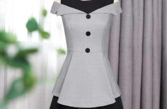 [🆕🇻🇳] CATHERINE – Thiết kế vô cùng tinh tế, tỉ mỉ trong từng chi tiết 👕 Top1Fashion 👗  CHỈ TỪ #333K
Một chiếc đầm hở vai nhẹ nhàng, trẻ trung, với tone màu xám đen sang trọng.. Size: S-M-L-XL
. Dài 87-89cm
. Chất vải tuytsi caro dày dặn,  , shares-0✔️ , likes-1❤️️ , date-2025-01-26 01:00:13🇻🇳🇻🇳🇻🇳📰🆕