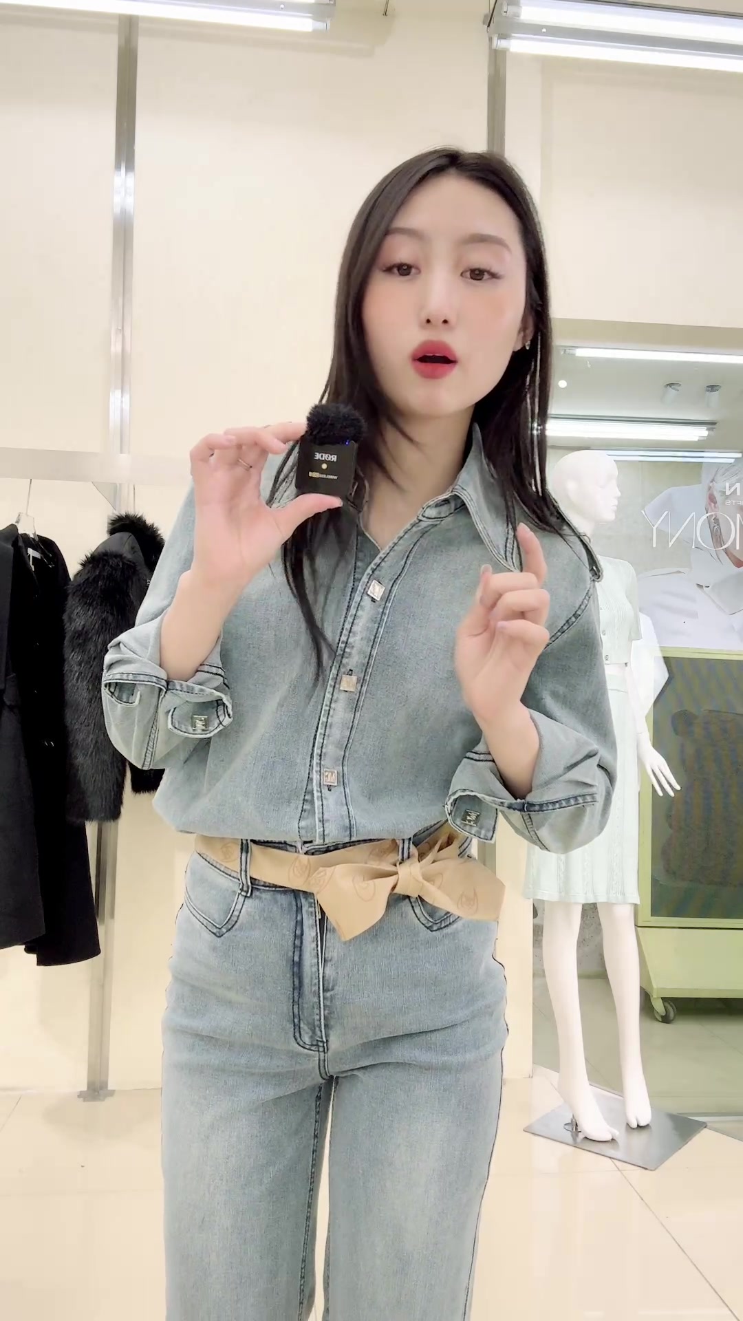 [???] Ma Chérie  ? Top1Fashion ?  Livestream cuối cùng của năm
 , shares-0✔️ , likes-22❤️️ , date-2025-01-27 03:35:00????????