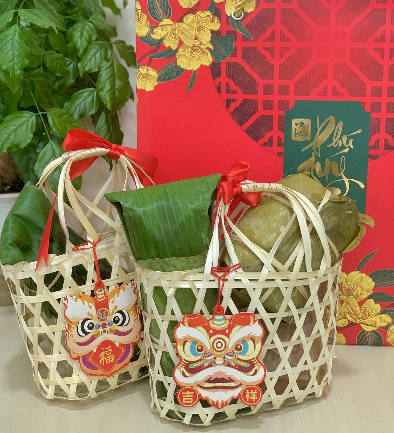 [🆕🇻🇳] BẾP – LÊ GIA – Chuyên các sản phẩm nguyên chất về ong mật 🍔 Top1Food  🍜 Bếp đã giao xong hết đơn giò chả của ngày 28al. Bếp còn sót đơn ai, khách báo giúp Bếp nhé. 
Sáng mai, Bếp còn 1 mẻ chả nóng nữa là cùng với mọi nhà, Bếp c , shares-0✔️ , likes-9❤️️ , date-2025-01-27 21:41:22🇻🇳🇻🇳🇻🇳📰🆕