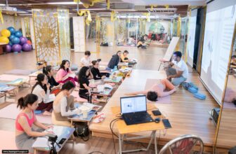 Hương Anh Fitness & Yoga  🧘Top1Yoga🧘    CHUYÊN ĐỀ: YOGA ĐỊNH TUYẾN CÙNG 𝐌𝐀𝐒𝐓𝐄𝐑 𝐑𝐀𝐕𝐈 | KHÓA ĐÀO TẠO HLV YOGA 200H QUỐC TẾ K116Yoga định tuyến, hay còn gọi là Alignm… , shares-1✔️ , likes-13❤️️ , date-2025-01-13 23:27:21🇻🇳🇻🇳🇻🇳📰🆕