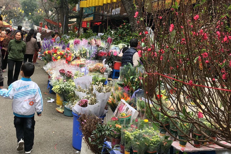 Phiên chợ tết ở Hà Nội. Phiên chợ tết truyền thống ở Hà Nội