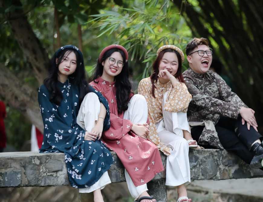 [🆕🇻🇳] Thiếu nữ xúng xính áo dài tại những địa điểm chụp hình áo dài ngoại cảnh ở TP.HCM