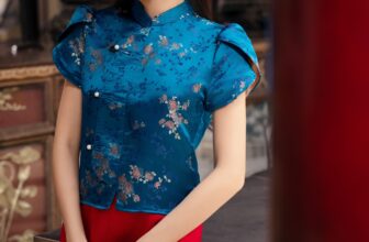 [🆕🇻🇳] The Kat House  – Cửa hàng quần áo nữ 👕 Top1Fashion 👗   Gửi nét yêu kiều, thanh lịch qua thước vải gấm Thượng Hải trong thiết kế áo Chu Cát. Thiết kế áo mang kiêu dáng suông che trọn khuyết điểm và toát lên nét , shares-0✔️ , likes-2❤️️ , date-2025-02-11 01:05:34🇻🇳🇻🇳🇻🇳📰🆕