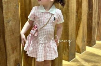 [🆕🇻🇳]  Mina’s House – Order US, UK – Order các sản phẩm Authentic từ US-UK-China-PL-JP… và local brand China 🧑‍🧒❤️️👶⭐️  QUÁ NHIỀU SỰ ĐÁNG IUUU Ở ĐÂYYY
Giá 1⃣3⃣5⃣k . #Size: 90 100 110 120 130 140* Em váy này xứng đáng 10 điểm đó ạ. Bao nhiu cũng ko đ , shares-0✔️ , likes-4❤️️ , date-2025-01-24 16:09:44🇻🇳🇻🇳🇻🇳📰🆕