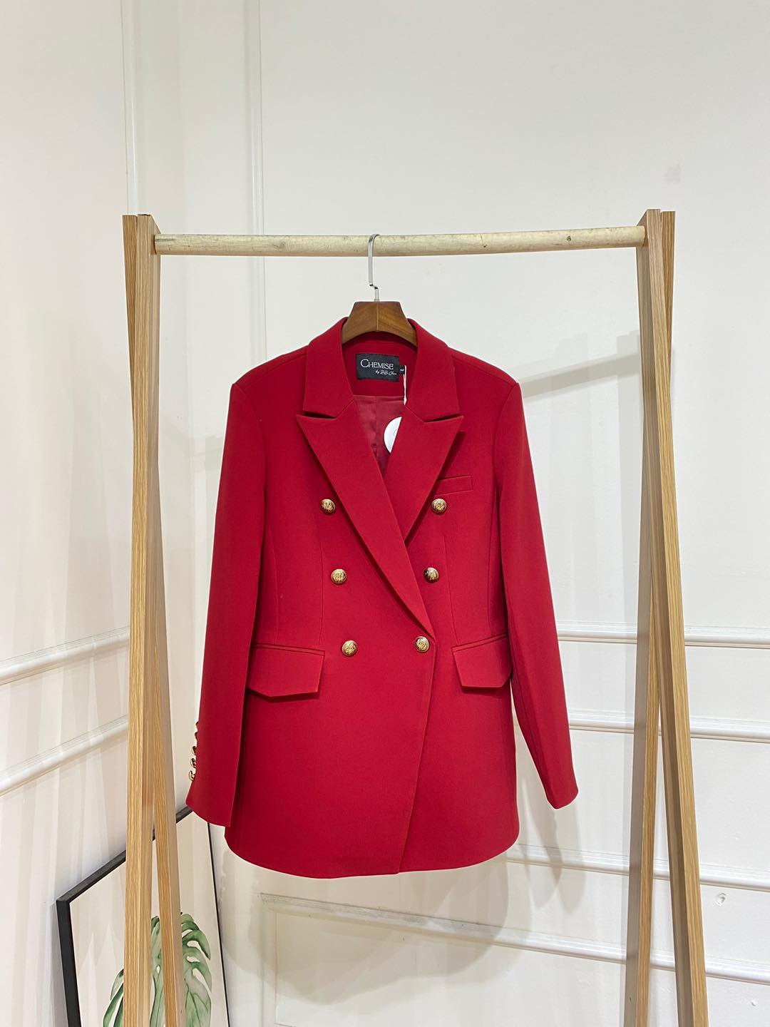 [🆕🇻🇳] Chemise by Zizichan – Vest, Blazer thiết kế được may thủ công 👕 Top1Fashion 👗  Sắc đỏ mang lại vượng khí, tài lộc và
Gam màu này được xem là màu đem đến sự bình an, niềm vui đến với tất cả mọi
Không chỉ vậy, màu đỏ còn tượng trưng , shares-9✔️ , likes-193❤️️ , date-2025-01-26 01:04:54🇻🇳🇻🇳🇻🇳📰🆕