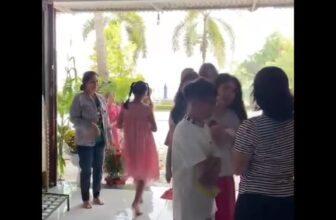 [???] LOLO. Boutique ? Top1Fashion ?  E vẫn muốn đc xin lì xì
Vì vẫn muốn đc là em bé
Là em bé đc cưng đc chiều
, shares-0✔️ , likes-1❤️️ , date-2025-01-29 17:21:58????????