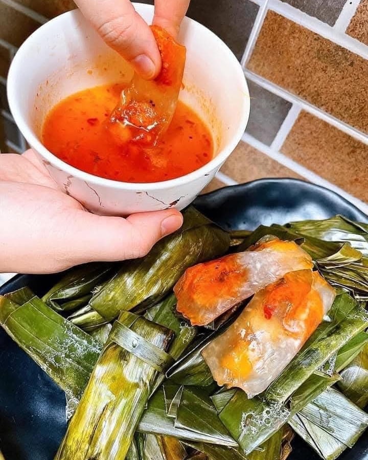 [🆕🇻🇳] Siêu Thị Hàng Tiêu Dùng – Bếp hương béo 🍔 Top1Food  🍜 BỘT LỌC LÁ CHUỐI#95k túi /30c to nhaMở lá gói ngắm bánh, sắc đỏ tự nhiên của con tôm nằm giữa màu trắng tươi của bột mới vô cùng bắt mắtCầm chiếc  , shares-0✔️ , likes-0❤️️ , date-2025-01-26 17:03:27🇻🇳🇻🇳🇻🇳📰🆕