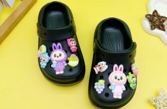 [🆕🇻🇳]  Sugar Baby – Chuyên thời trang trẻ em, sơ sinh 🧑‍🧒❤️️👶⭐️ S26 – Sục Cross siêu nhẹ nhiều charm Labubu xinh xắn
Màu: Trắng, Be, Đen
Sz: 170-220
—————–
Size 170 :Bàn Chân 16 cm
Size 180 : Bàn Chân 16,5 cm , shares-1✔️ , likes-0❤️️ , date-2025-02-07 00:00:34🇻🇳🇻🇳🇻🇳📰🆕