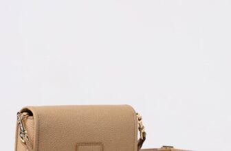 [???] Giày xuất khẩu, giày trẻ em xuất khẩu, giày xuất khẩu nam nữ  ? Top1Fashion ?  VÍA THẦN TÀI : #1tr800kKt : 20*12*4cmDa bê mềm . Thích mê ạ
, shares-0✔️ , likes-2❤️️ , date-2025-02-07 17:51:55????????