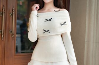 [🆕🇻🇳] Daphneé  – Towards elegance, tenderness, femininity but still posssesing high application 👕 Top1Fashion 👗  𝐌𝐢𝐧𝐢 𝐅𝐞𝐬𝐭𝐢𝐯𝐞 𝐂𝐨𝐥𝐥𝐞𝐜𝐭𝐢𝐨𝐧 𝟐𝟎𝟐𝟒 l
Emily top với thiết kế bẹt vai trẻ trung nhưng không kém phần duyên dáng giúp các cô gái khéo léo khoe bờ vai thon mảnh và x , shares-0✔️ , likes-8❤️️ , date-2025-02-05 22:43:25🇻🇳🇻🇳🇻🇳📰🆕