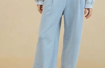 [???] Ziin Store – Hàng Hiệu Xuất Dư  ? Top1Fashion ?  Sale còn #199k
Mỗi mầu e còn 1-2c thôi ạ
Lạnh thế này thì mặc nỉ quá chuẩn rồi ạ, nỉ da cá chất dày dặn nhà A.ERIE cực kì chất lượng
#size ( 45-60kg )
, shares-0✔️ , likes-0❤️️ , date-2025-02-07 00:32:35????????