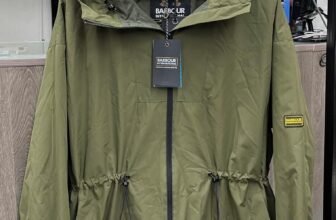 [???] NHAT HUY – Hàng hiệu xuất xịn ? Top1Fashion ?  Ful các mẫu áo khoắc gió nữ ___BARBOUR___
• Chất liệu gió 2 lớp dầy dặn , chống nước đi mưa thích hợp cho đầu xuân đi du xuân …
• Shop e về dư mỗi mẫu 1c , shares-0✔️ , likes-4❤️️ , date-2025-02-06 16:48:42????????