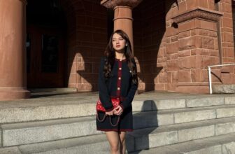 [???] V.I.C – XUẤT KHẨU – Hàng xuất khẩu có sẵn ? Top1Fashion ?  KNIT CARDIGAN WITH GOLDEN BUTTONSBổ sung màu mới cho em cardigan dáng ngắn cúc vàng cực hot. Màu nay phối viền đỏ xinh quá thể chị em ạ.—
Hàng xuất k , shares-0✔️ , likes-0❤️️ , date-2025-02-06 18:30:12????????