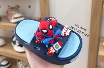 [🆕🇻🇳]  Na Kids – chuyên sỉ lẻ đồ trẻ em 🧑‍🧒❤️️👶⭐️ 𝐍𝐡𝐞̣̂𝐧 𝐬𝐭𝐢𝐜𝐤𝐞𝐫𝐬 𝐜𝐡𝐮̛𝐚 𝐛𝐠𝐢𝐨 𝐧𝐠𝐮̛̀𝐧𝐠 𝐡𝐨𝐭 𝐥𝐮𝐧 𝐧𝐡𝐞𝐧𝐧𝐧
size 24-35
hàng có sẵn
——————————————
𝑵𝒂 𝒌𝒊𝒅𝒔 – 𝒄𝒉𝒖𝒚𝒆̂𝒏 𝒈𝒊𝒂̀𝒚, 𝒅𝒆́𝒑 𝒄𝒉𝒐 𝒃𝒆 , shares-0✔️ , likes-4❤️️ , date-2025-02-07 03:14:13🇻🇳🇻🇳🇻🇳📰🆕