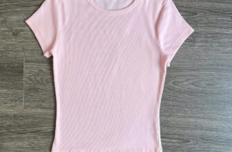 [🆕🇻🇳] ViS Store 👕 Top1Fashion 👗  D0UBL3 Z3R0 T SHIRT
Giá: 95kMẫu áo thun xịn xò, form tôn dáng, trẻ trung. Chất thun gân cotton mịn đẹp, mềm mát.Mã: B159
Màu: TRANG – HONG – DEN – XAN , shares-0✔️ , likes-1❤️️ , date-2025-02-04 16:48:17🇻🇳🇻🇳🇻🇳📰🆕