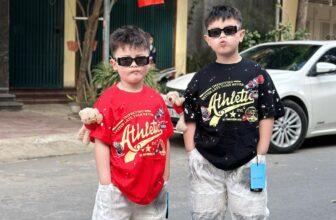 [🆕🇻🇳]  Hoàng Anh Kids 🧑‍🧒❤️️👶⭐️ Mở bát đầu năm em áo gấu siêu đẹp giá chỉ #220kkk/1 em thôi ạ. Full sz 120-170 (25-60kg ). Nhà nào có anh em mặc đôi bao đẹp ạ
, shares-0✔️ , likes-2❤️️ , date-2025-02-03 19:13:04🇻🇳🇻🇳🇻🇳📰🆕