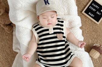 [🆕🇻🇳]  Hello Bébe ▪️ Shop chuyên order Quảng Châu 🧑‍🧒❤️️👶⭐️ Đơn giản mà đẹp xỉuuuu
Suit kẻ 4 màu tone da cực lun các bác, vải cao cấp nó khác bọt thực sự𝗕𝗮̉𝗻𝗴 𝘀𝗶𝘇𝗲:
•size 66: 5-7kg
•size 73: 7-9kg
•size 80: 9-1 , shares-0✔️ , likes-1❤️️ , date-2025-02-07 04:32:00🇻🇳🇻🇳🇻🇳📰🆕