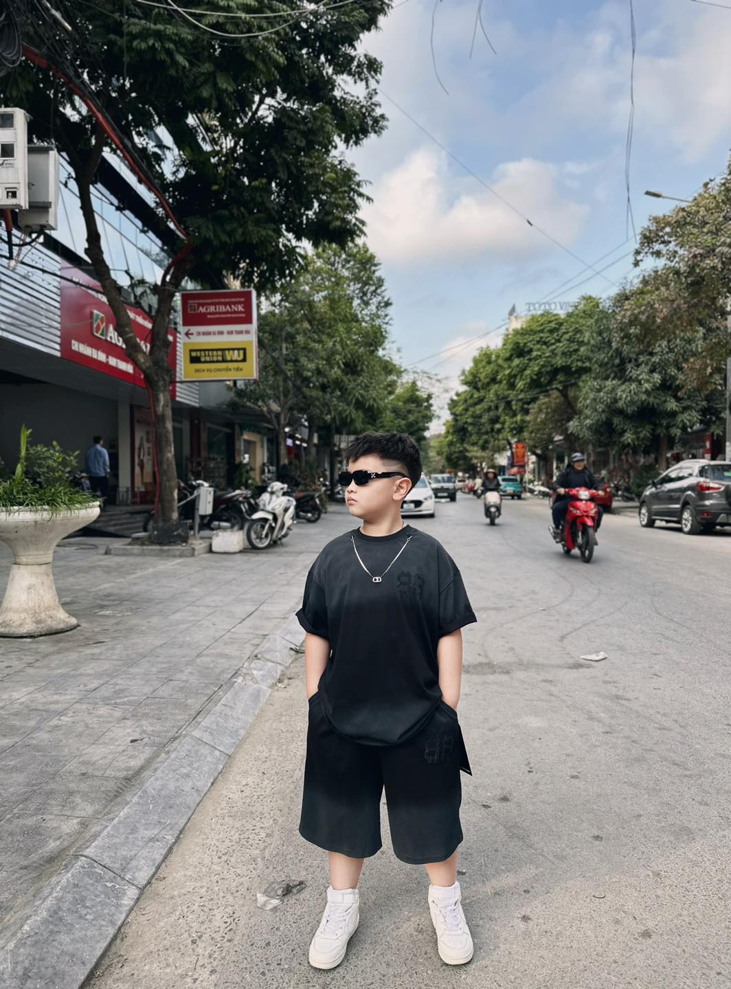 [🆕🇻🇳]  Hoàng Anh Kids 🧑‍🧒❤️️👶⭐️ Màu nào mà chẳng đẹp ạ  . Bao mát luôn nhá . Giá #368kkkk sz 120-170 sẵn ạ
, shares-0✔️ , likes-4❤️️ , date-2025-02-08 16:52:34🇻🇳🇻🇳🇻🇳📰🆕