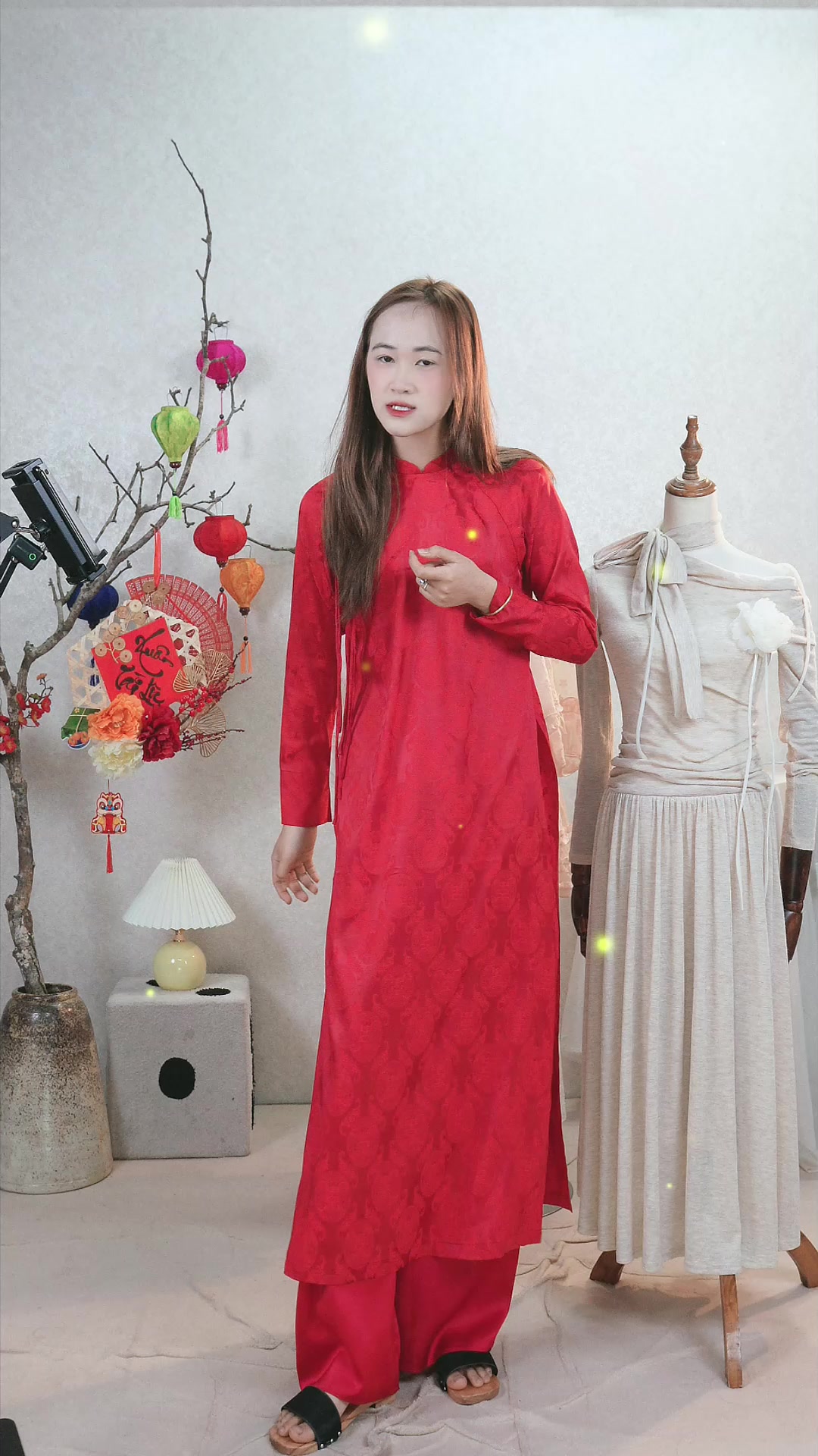 [???] LeeGi Design  ? Top1Fashion ?  Váy xinh deal hời đang chờ các nàng
 , shares-0✔️ , likes-4❤️️ , date-2025-02-06 19:06:22????????